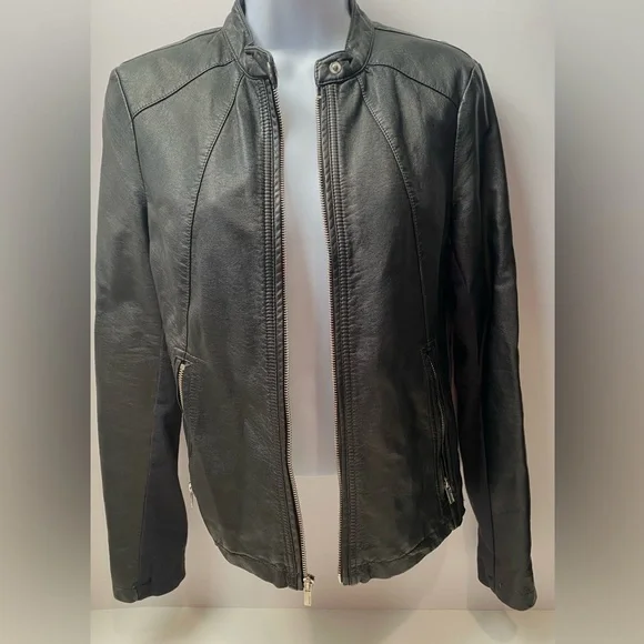 Manteau En Cuir Noir Express - Taille Small, Fourrure Mongole, Motif Floral - Neuf Avec étiquettes